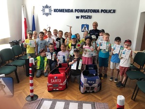 Przedszkolaki w piskiej komendzie