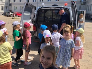 Przedszkolaki w piskiej komendzie