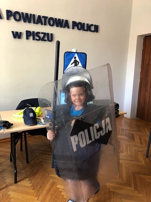 Przedszkolaki w piskiej komendzie