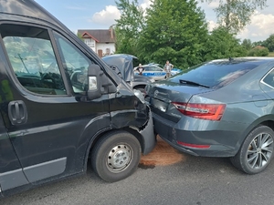 Zderzenie dwóch samochodów