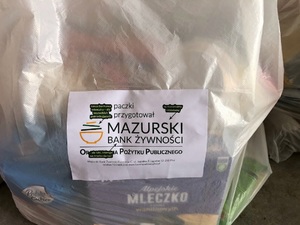 Paczki świąteczne dla potrzebujących