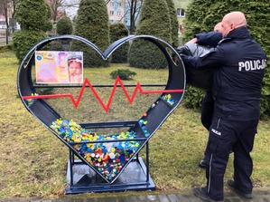 Nakrętki ze szczytna