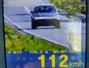 Kierujący BMW miał na liczniku 112 km/h w terenie zabudowanym