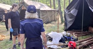 Kontrola obozu harcerskiego w Popielnie