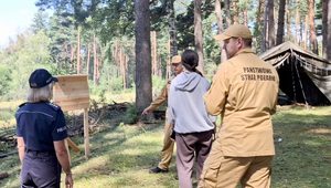 Kontrola obozu harcerskiego w Popielnie