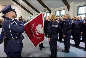 Wyróżnienia i awanse dla policjantów z Komendy Powiatowej Policji w Piszu