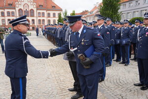 sierż. Sylwestra Wołkowicz wyróżniony statuetką „Servire Auso”