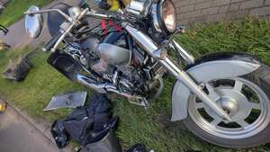 Zderzenie motocykla z samochodem osobowym